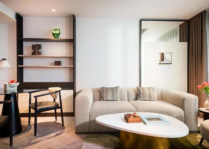 Kennedy 89 Unbound Collection Hyatt